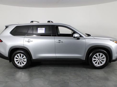 Used 2025 Toyota Grand Highlander FWD image 14