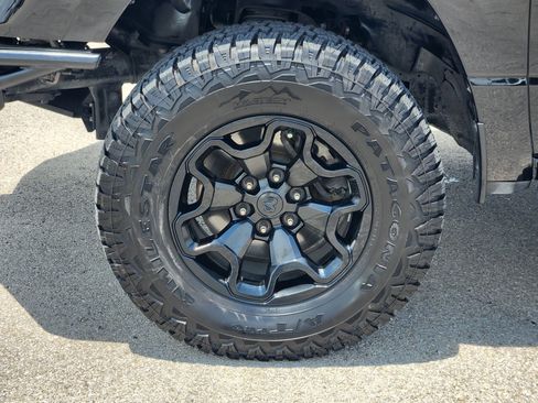 Used 2022 RAM 1500 Big Horn AWD/4WD image 10