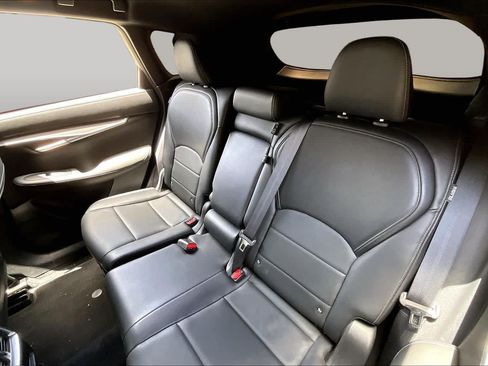 Used 2022 INFINITI QX50 Luxe w/ Appearance Package FWD image 18