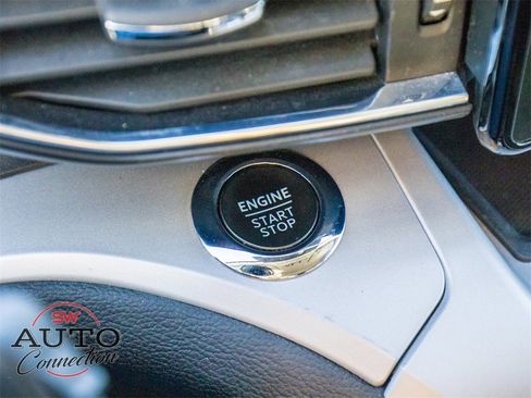 Used 2024 Ford Explorer XLT w/ Equipment Group 202A image 27