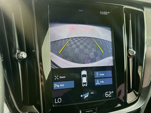 Used 2020 Volvo S60 T5 Momentum image 18