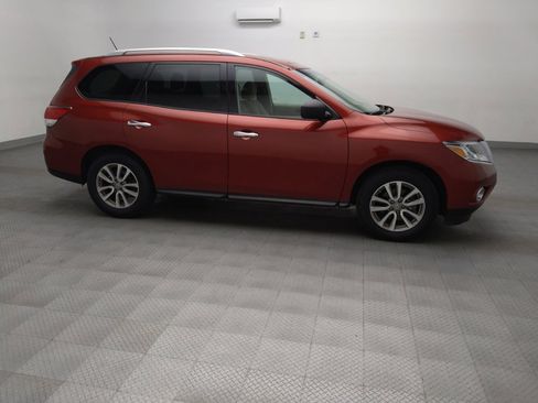 Used 2015 Nissan Pathfinder SV FWD image 11