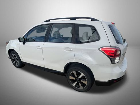 Used 2017 Subaru Forester 2.5i w/ Alloy Wheel Package image 4