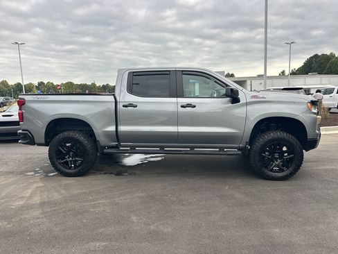 Used 2024 Chevrolet Silverado 1500 LT Trail Boss w/ Convenience Package II AWD/4WD image 9