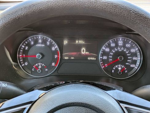 Used 2024 Kia Forte LXS FWD image 17