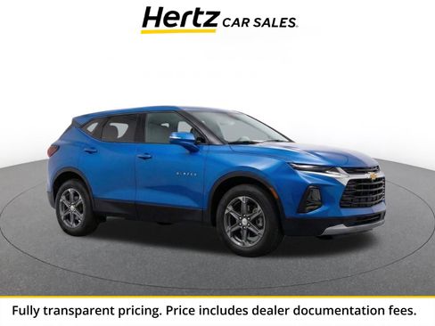 Used 2025 Chevrolet Blazer LT FWD image 1