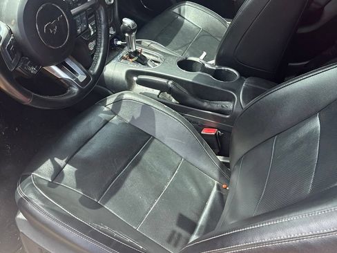 Used 2017 Ford Mustang Premium RWD image 9