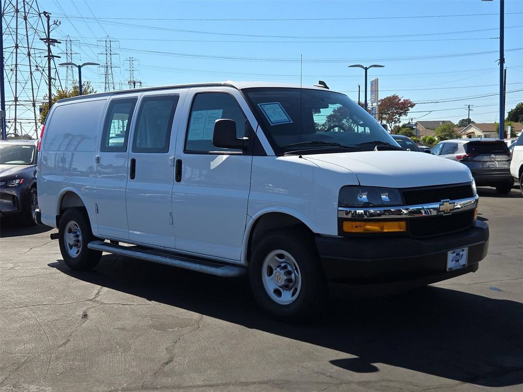 Used 2025 Chevrolet Express 2500 w/ Driver Convenience Package RWD image 24