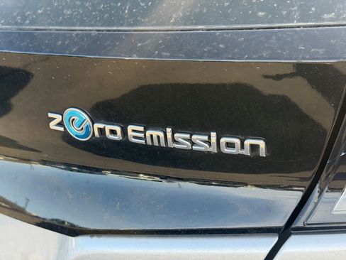Certified 2022 Nissan Leaf SV Plus FWD image 6