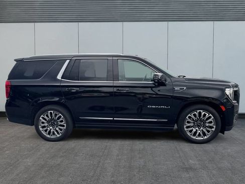 Used 2024 GMC Yukon Denali Ultimate AWD/4WD image 6