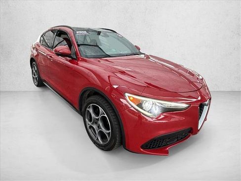 Used 2018 Alfa Romeo Stelvio Ti Sport AWD/4WD image 5