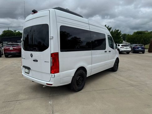 Used 2024 Mercedes-Benz Sprinter 2500 image 7