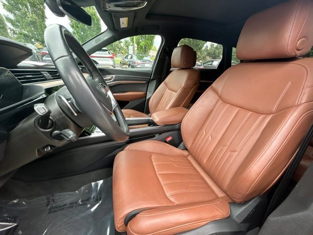 Used 2024 Audi Q8 e-tron Prestige w/ Prestige Package AWD/4WD image 13