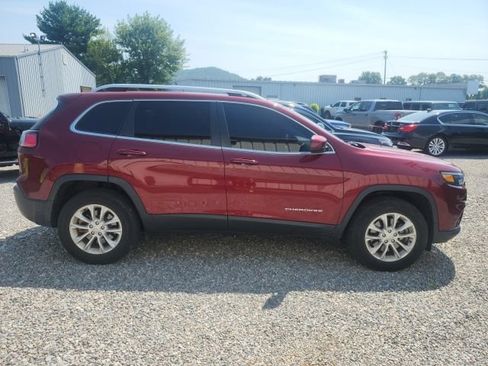 Used 2019 Jeep Cherokee Latitude w/ Popular Appearance Group AWD/4WD image 5