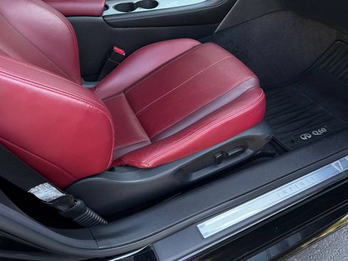 Used 2018 INFINITI Q60 Red Sport 400 AWD/4WD image 37