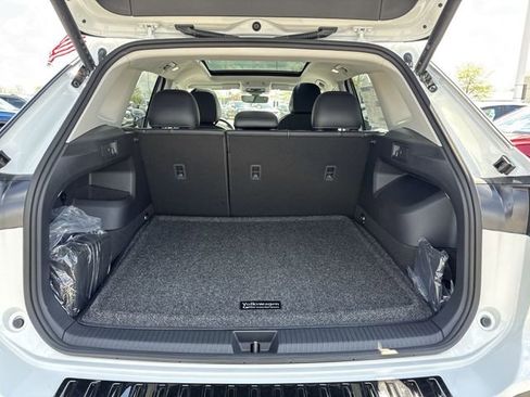 New 2026 Volkswagen Tiguan SE FWD image 25