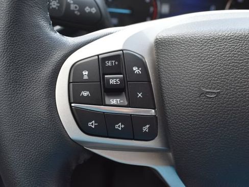 Used 2022 Ford Explorer Limited w/ Limited Technology Package AWD/4WD image 25