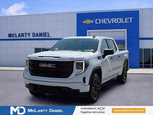 Used 2024 GMC Sierra 1500 Pro w/ Graphite Edition AWD/4WD image 2