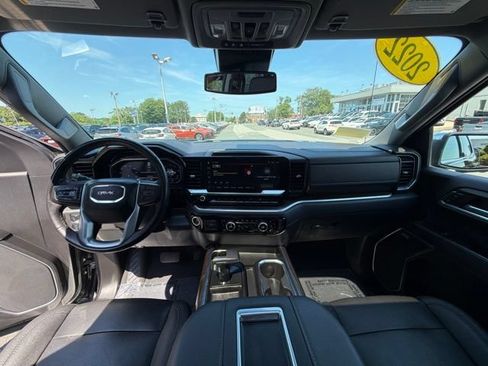 Used 2022 GMC Sierra 1500 SLT w/ SLT Premium Plus Package AWD/4WD image 22