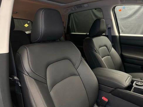 New 2026 Nissan Pathfinder SL w/ SL Premium Package AWD/4WD image 15