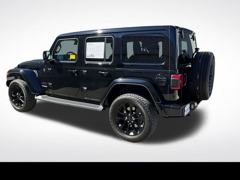 Used 2021 Jeep Wrangler Unlimited Sahara AWD/4WD image 14
