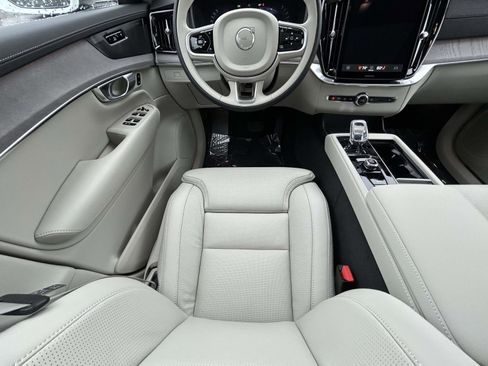 New 2026 Volvo XC90 B6 Ultra image 14