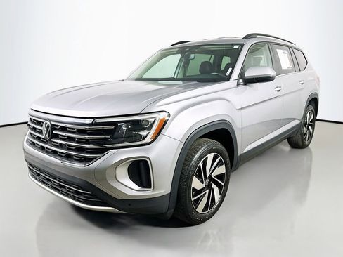 Used 2024 Volkswagen Atlas SE FWD image 3