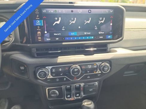 Used 2025 Jeep Wrangler Sport AWD/4WD image 15