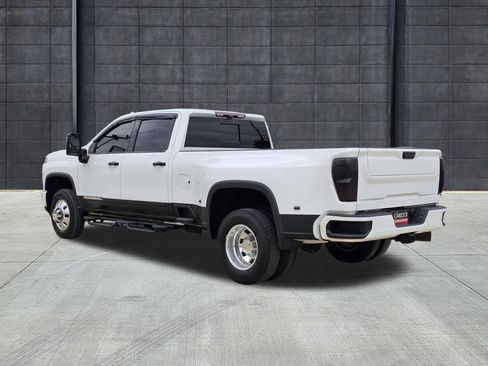 Used 2024 Chevrolet Silverado 3500 High Country w/ Technology Package AWD/4WD image 3