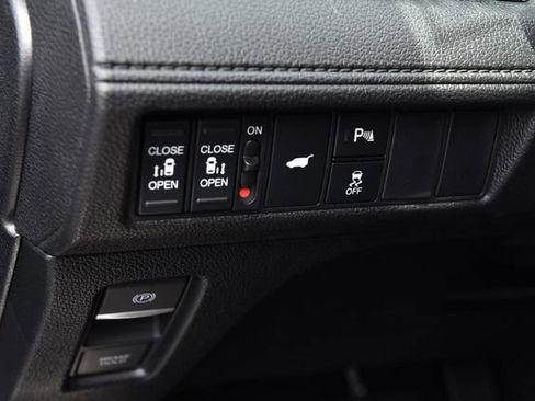 New 2026 Honda Odyssey Touring image 11
