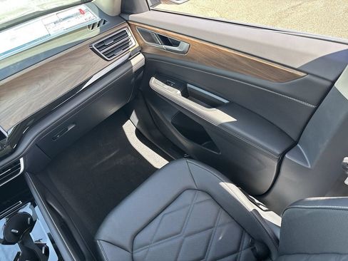 New 2026 Volkswagen Atlas SE FWD image 12