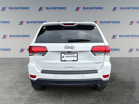 Used 2021 Jeep Grand Cherokee Laredo RWD image 4