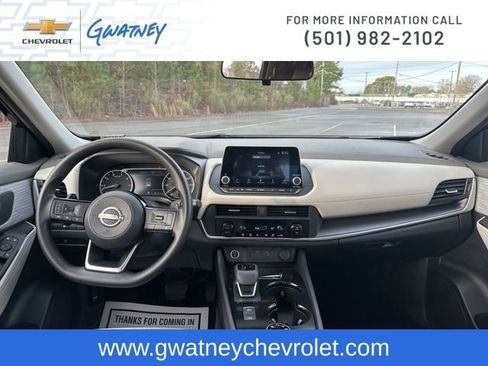 Used 2023 Nissan Rogue SV image 24