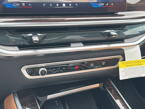 New 2026 BMW X5 xDrive50e w/ Premium Package image 25