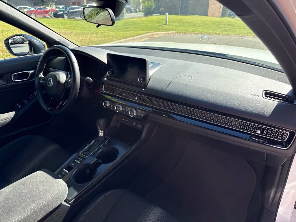 Used 2023 Honda Civic Sport image 26