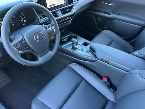 New 2026 Lexus UX 300h FWD image 10