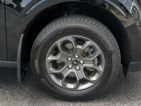 Used 2023 Ford Maverick XLT FWD image 11