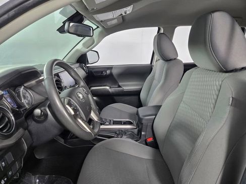 Used 2022 Toyota Tacoma SR5 w/ Technology Package RWD image 18