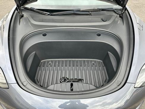 Used 2023 Tesla Model 3 Standard Range image 10
