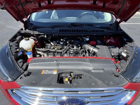 Used 2020 Ford Edge Titanium image 28