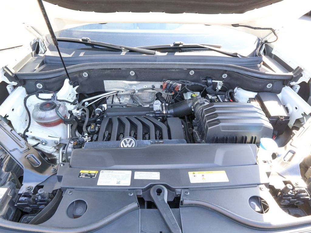 Used 2023 Volkswagen Atlas Cross Sport SE w/ Panoramic Sunroof Package FWD image 31