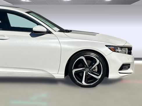 Certified 2018 Honda Accord Sport image 23