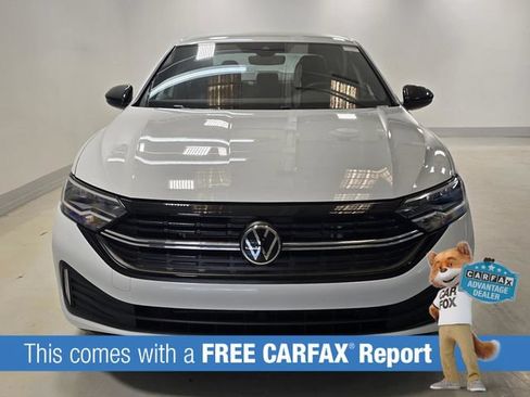 Used 2024 Volkswagen Jetta Sport FWD image 2