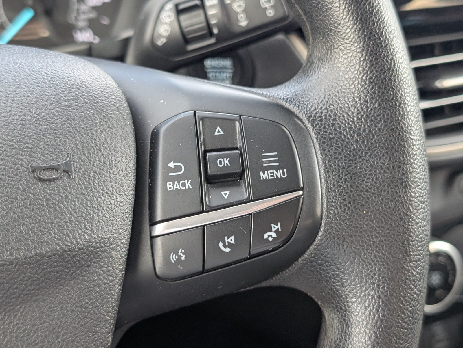 Used 2022 Ford Escape SE FWD image 25