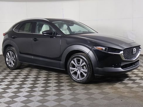 Used 2022 MAZDA CX-30 AWD 2.5 S w/ Premium Package image 2