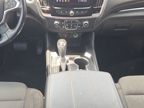 Used 2020 Chevrolet Traverse LT FWD image 17