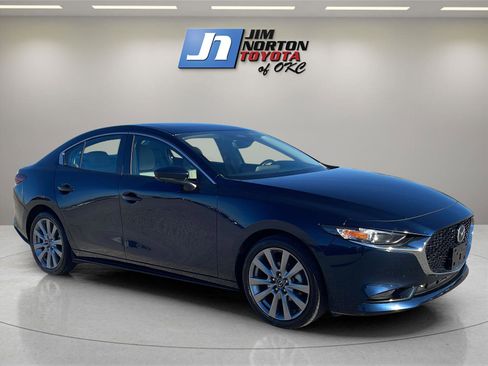 Used 2025 MAZDA MAZDA3 s image 3