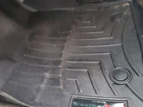 Used 2017 Chevrolet Equinox LT w/ Convenience Package image 14