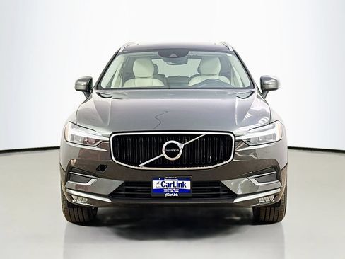 Used 2021 Volvo XC60 T5 Momentum w/ Climate Package AWD/4WD image 2