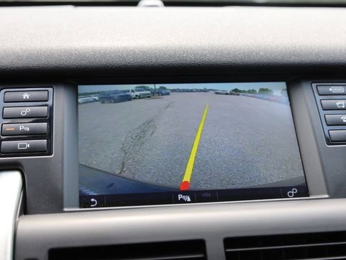Used 2017 Land Rover Discovery Sport SE AWD/4WD image 23
